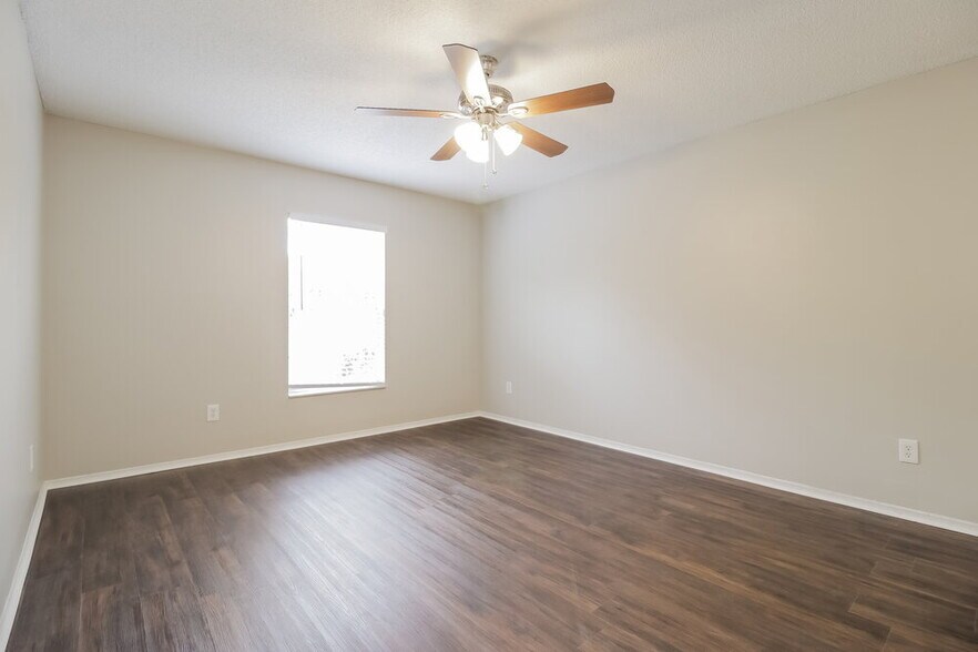 Building Photo - 766 Meadowside Ct