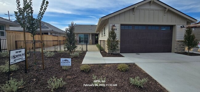 Building Photo - lovely 3 bedroom home the Vintage 55 and over community