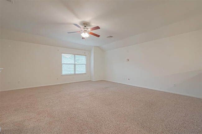 Building Photo - 1924 Honey Laurel Dr