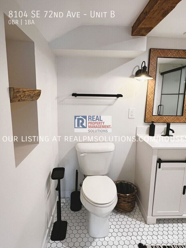 Building Photo - 8104 SE 72nd Ave