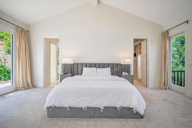 Building Photo - Welcome to Your Luxurious Napa Valley Retr...