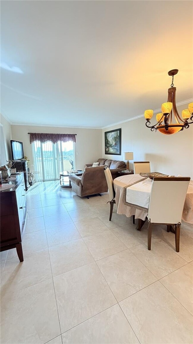 Building Photo - 900 NE 18th Ave