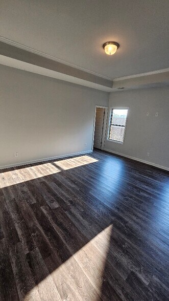 Building Photo - 205 Holt St