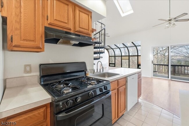 Building Photo - 8 Augusta Dr