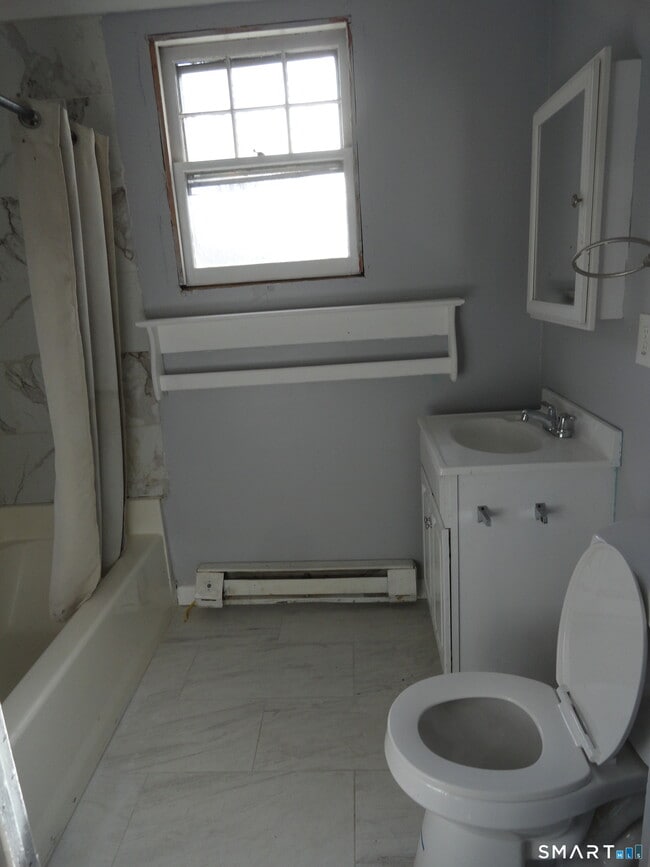 Building Photo - 177 E Pearl St