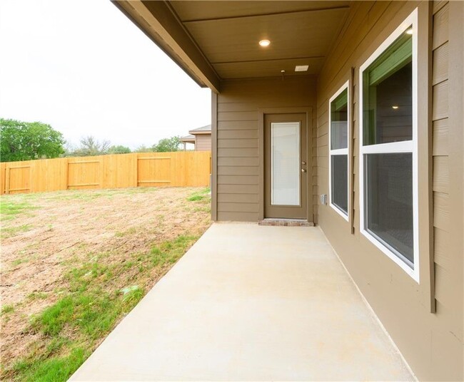 Building Photo - 524 Republic Dr