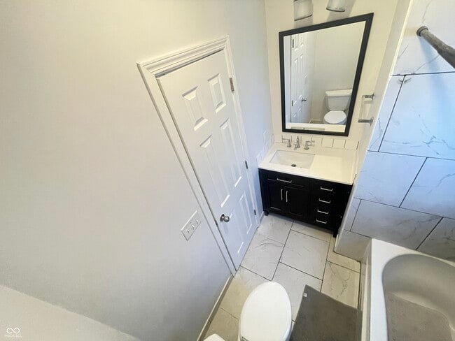 Building Photo - 3818 Central Ave