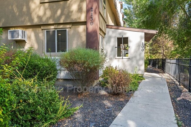 Building Photo - 2110 Brittany Ln