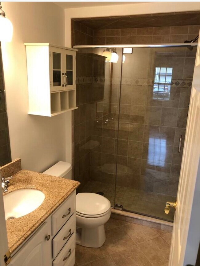 Building Photo - 4 Blaney St