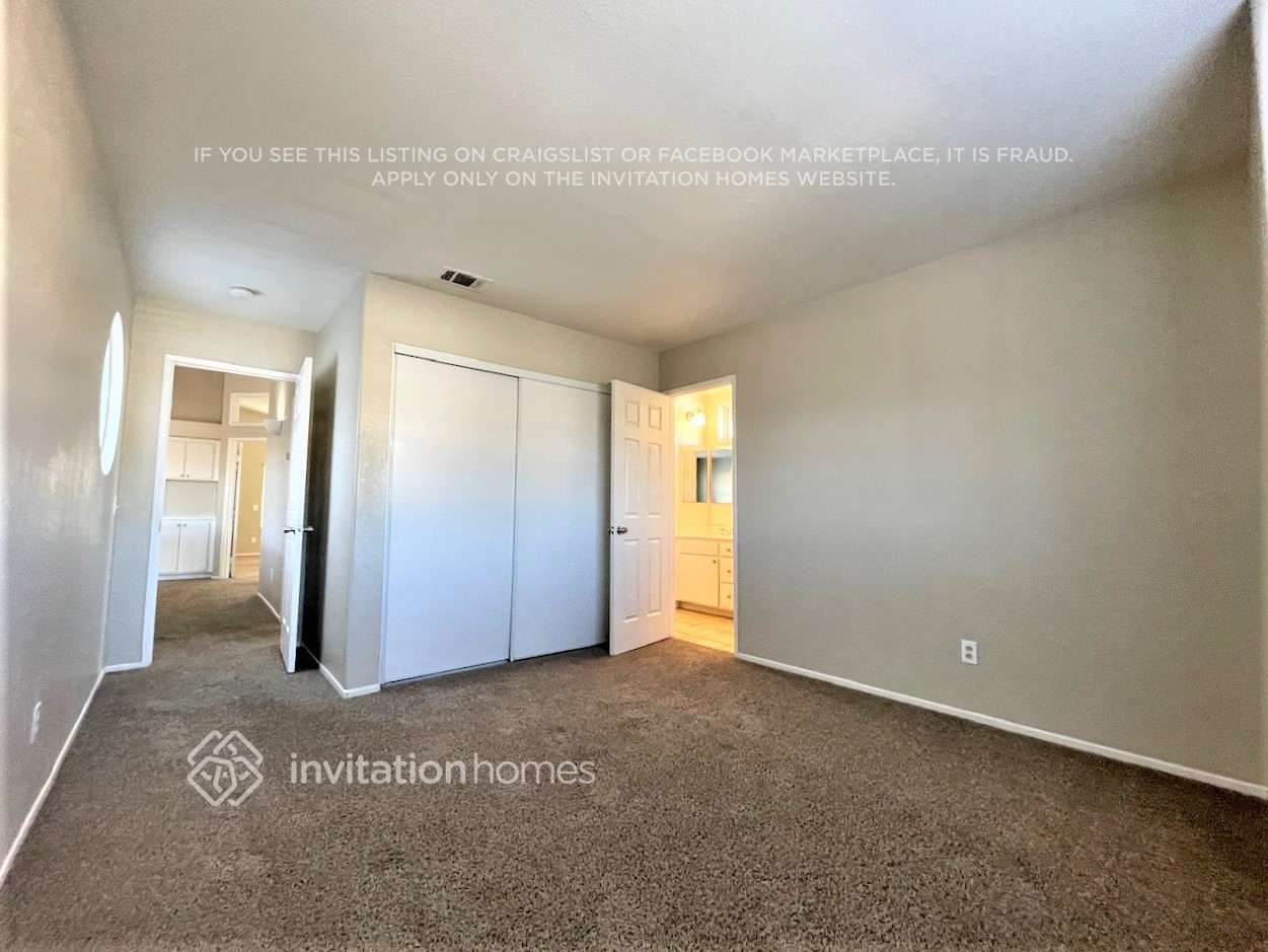 Building Photo - 23842 Sweet Pea Ct