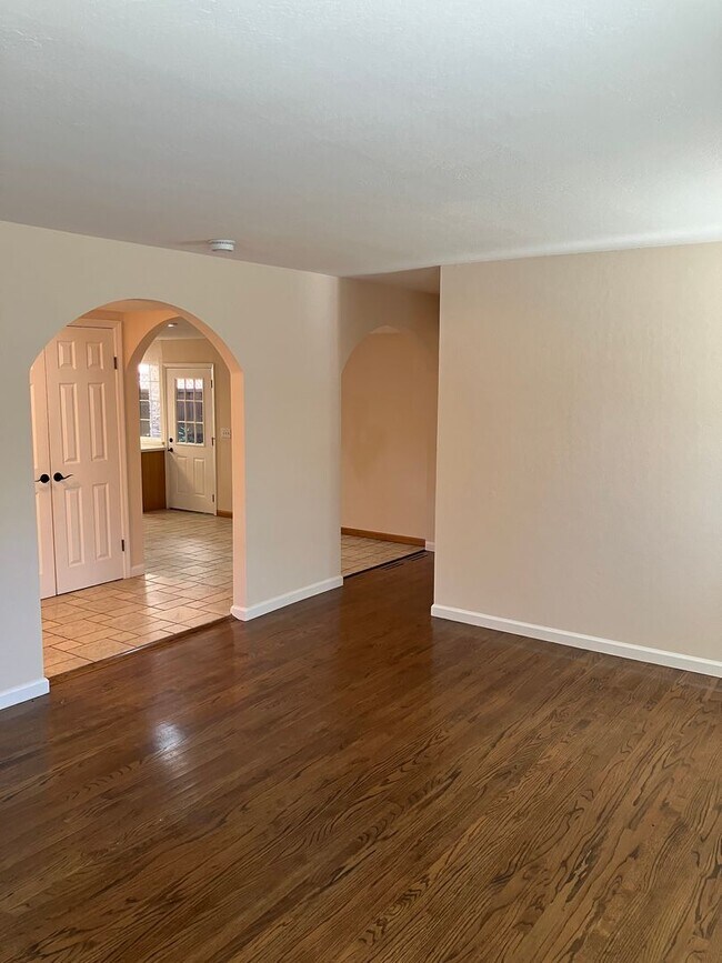 Building Photo - 4 bedroom Blossom Valley home near Kaiser ...