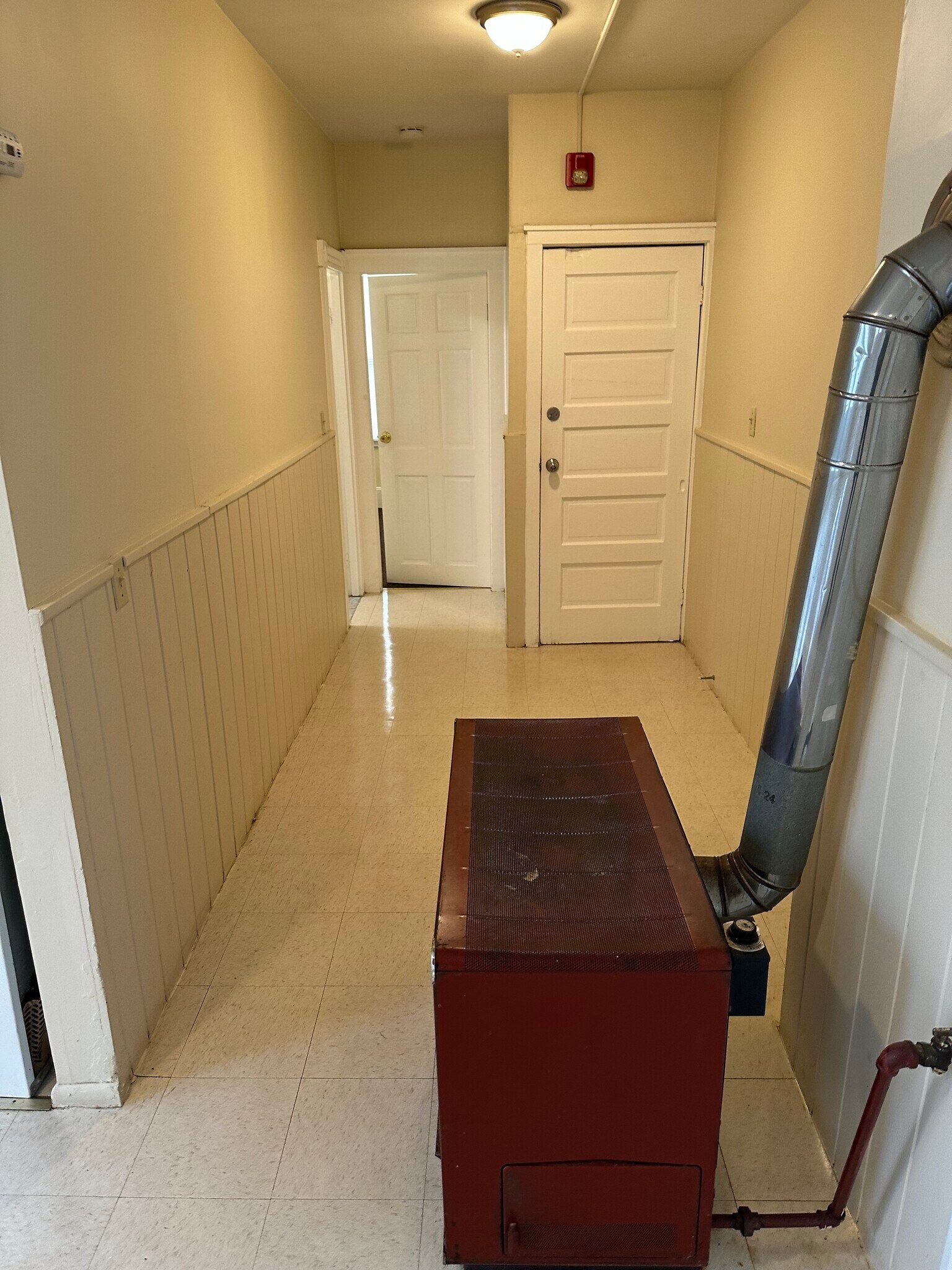 Building Photo - 810 Brock Ave