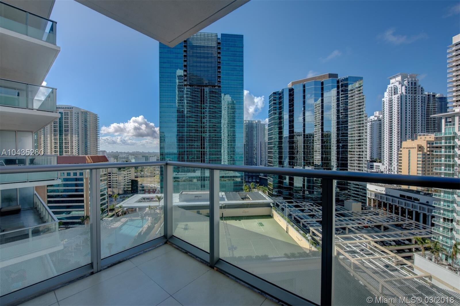 Building Photo - 1300 Brickell Bay Dr