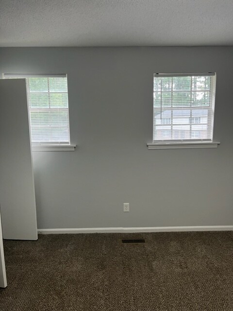 Building Photo - 109 Rainbow Ct