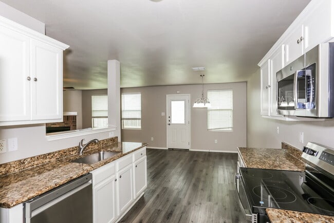Building Photo - 1021 Badger Run