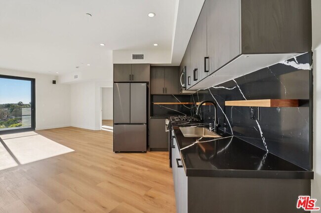 Building Photo - 1110 Spaulding Ave