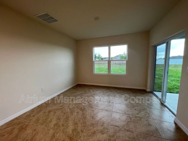 Building Photo - 2711 Rowan St