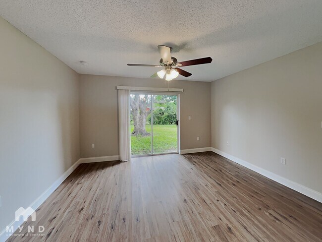 Building Photo - 2069 Banbury Ln