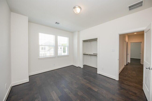 Building Photo - 11519 Silverman Trails