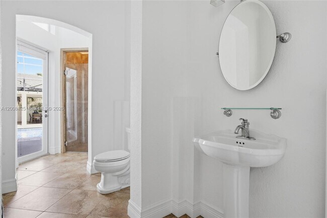 Building Photo - 20401 SW 48th Pl