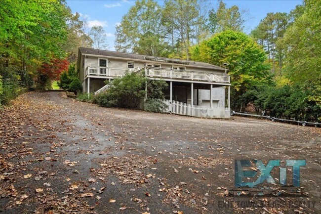 Building Photo - Lakefront Rental in Long Branch Shores