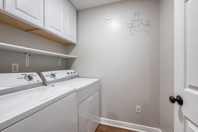 Building Photo - 1720 William Dr