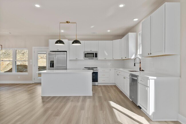 Building Photo - 101 Sea Ray