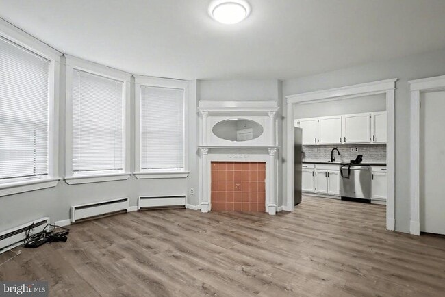 Building Photo - 1117 W Main St