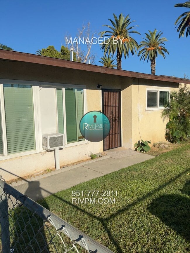 Building Photo - Welcome home to this beautifully refreshed...