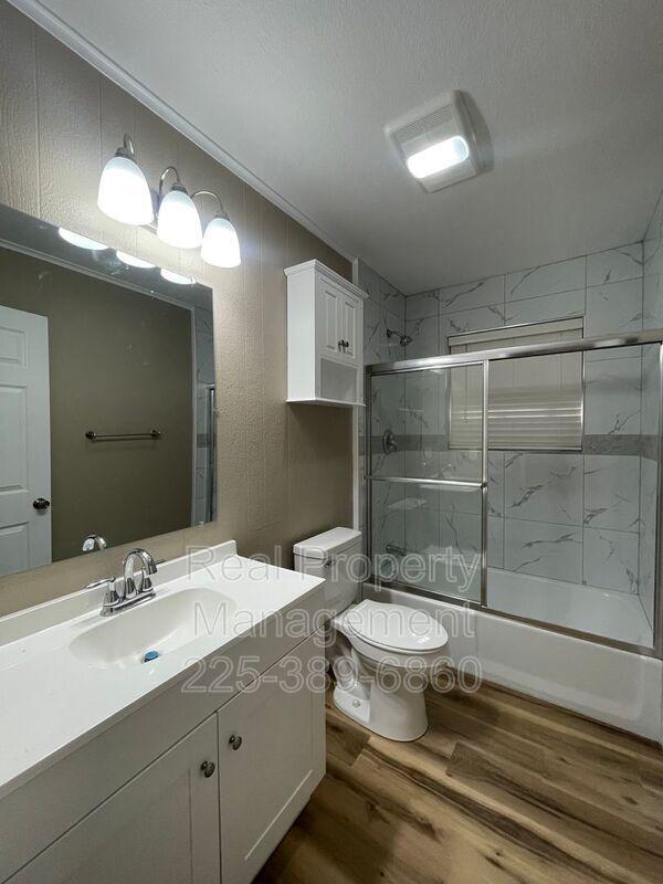 Building Photo - 4225 W Central Ave