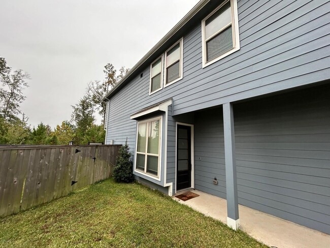 Building Photo - 975 Lars Trek Trail