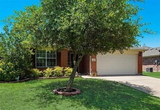 Building Photo - 3608 Cottonwood Rd