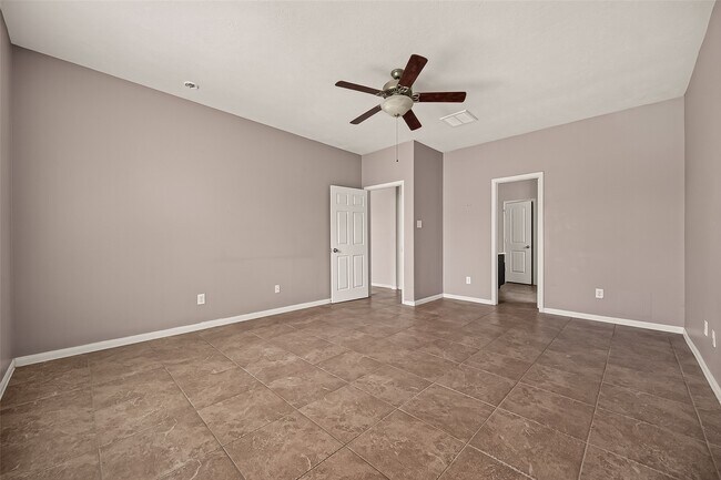 Building Photo - 24906 Clover Ranch Dr