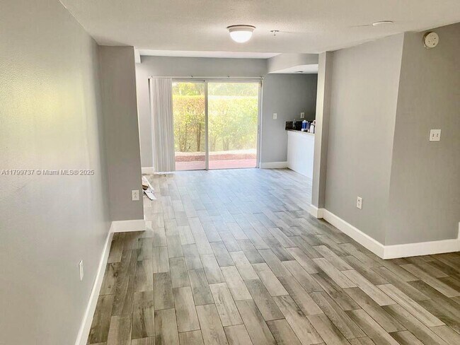 Building Photo - 144 Riviera Cir