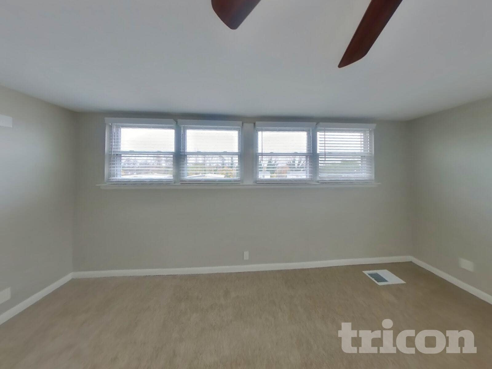 Building Photo - 137 Crum Creek Dr