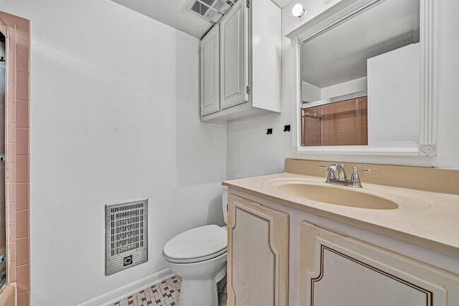 Building Photo - 5260 Crossbow Cir