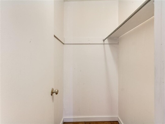 Building Photo - 1144 N McKinley Ave