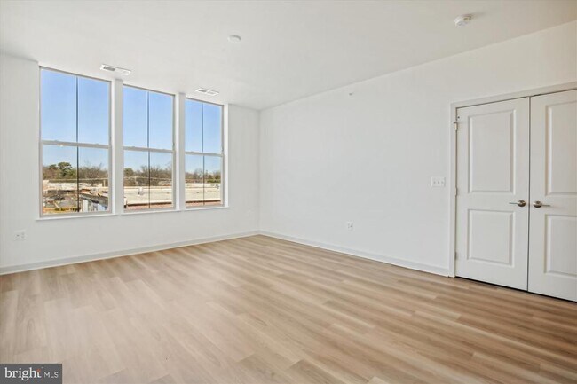 Building Photo - 10755 Fairgrounds Dr