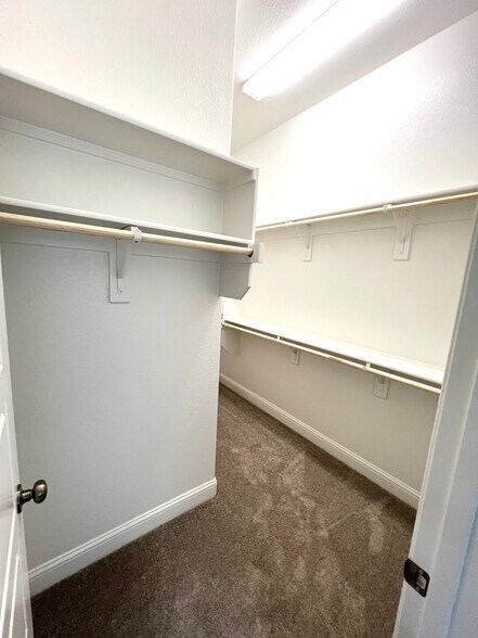 Building Photo - 4428 Mill Falls Dr