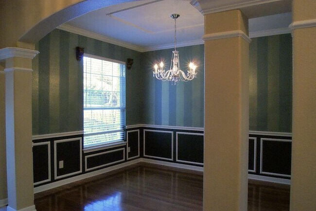 Building Photo - 3106 Scarlet Oak Cove