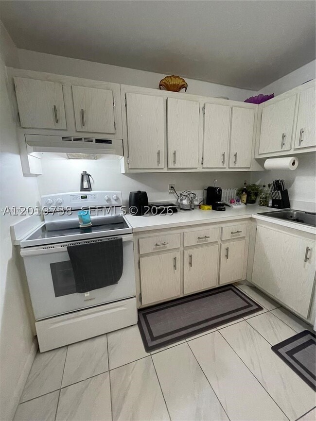 Building Photo - 7815 Camino Real I-216