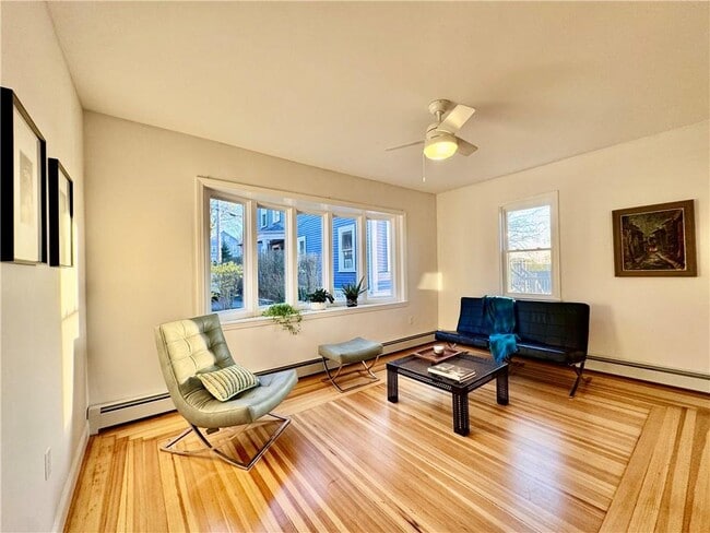 Primary Photo - 64 Evergreen St