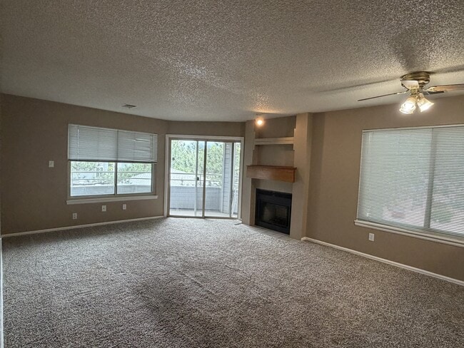 Building Photo - 3624 Iguana Dr