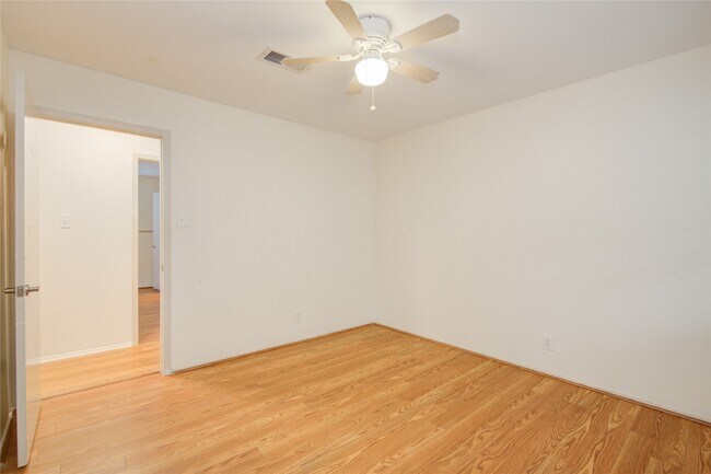 Building Photo - 1433 Cedar Post Ln