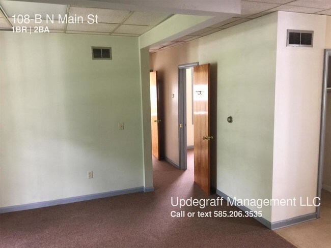Primary Photo - 108 N Main St