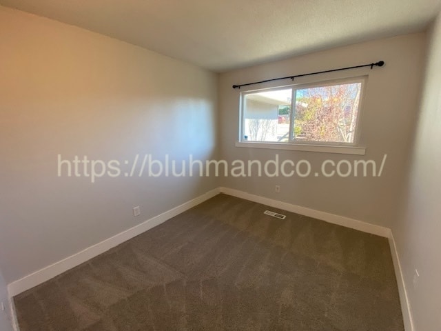 Building Photo - 3195 White Cir