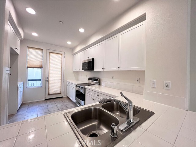 Building Photo - 58 S 5th St