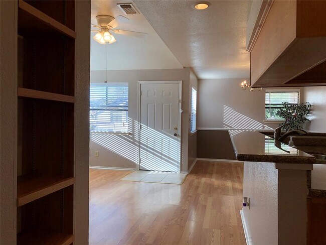 Building Photo - 1103 Dulles Ave