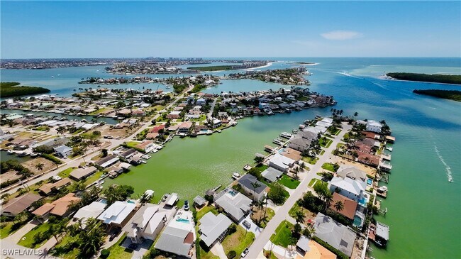 Primary Photo - 140 W Pago Pago Dr