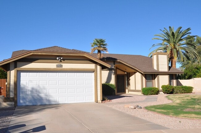 Building Photo - 10795 N 109th St